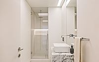 016-paco-lumiar-ac-apartment-a-stunning-lisbon-renovation.jpg