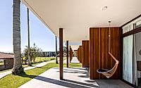017-piedade-house-a-modern-vacation-home-oasis-in-brazil.jpg