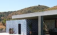018-casa-infinita-a-modern-getaway-in-noto-by-gordon-guillaumier.jpg