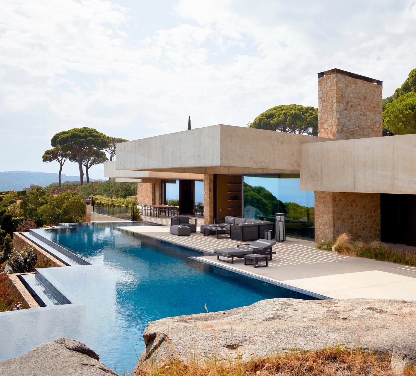 La Roca House: A Masterpiece of Modern Design in Spain