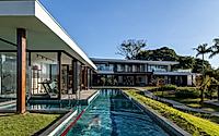 019-piedade-house-a-modern-vacation-home-oasis-in-brazil.jpg