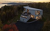 021-lembacle-living-in-the-landscape-a-hilltop-haven-in-canada.jpg