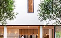 022-dialogue-within-the-courtyard-innovative-family-home-design-in-bangkok.jpg