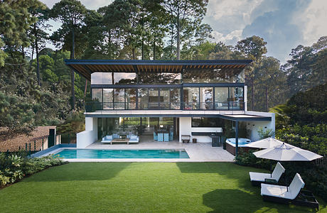 Casa E&FK: Blending Eco-Luxury with Modern Design