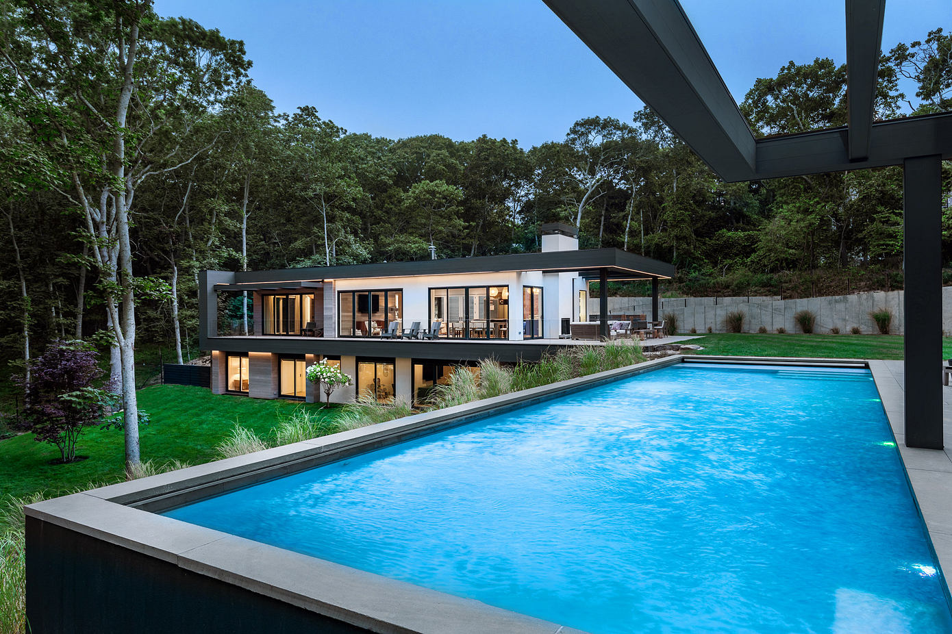 Hither Hills: Montauk Hillside Retreat by Martin Architects