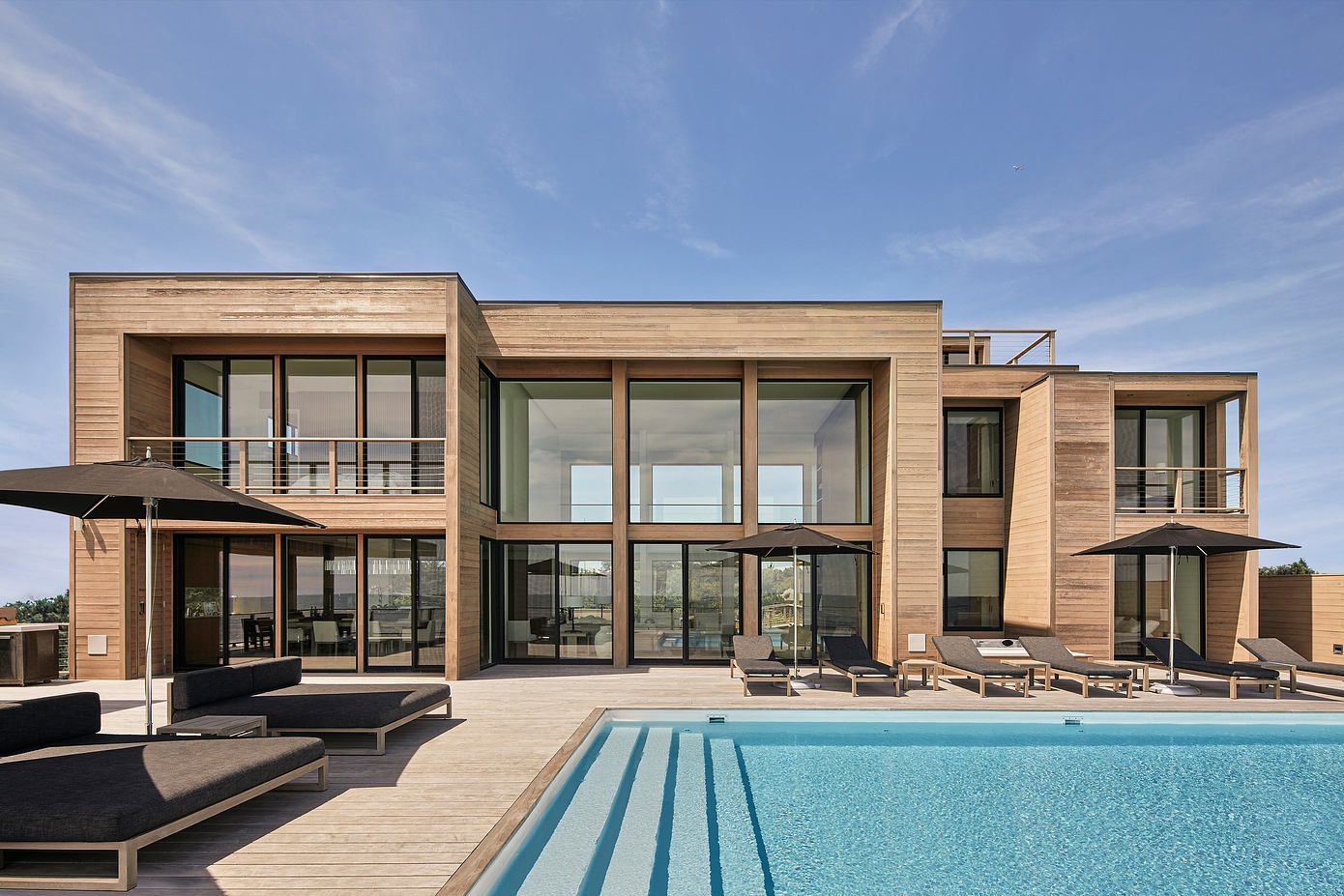 Large House Rethink: Revamped Oceanfront Home in Fire Island