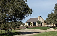 001-ranch-house-honoring-local-heritage-with-limestone-sandstone.jpg
