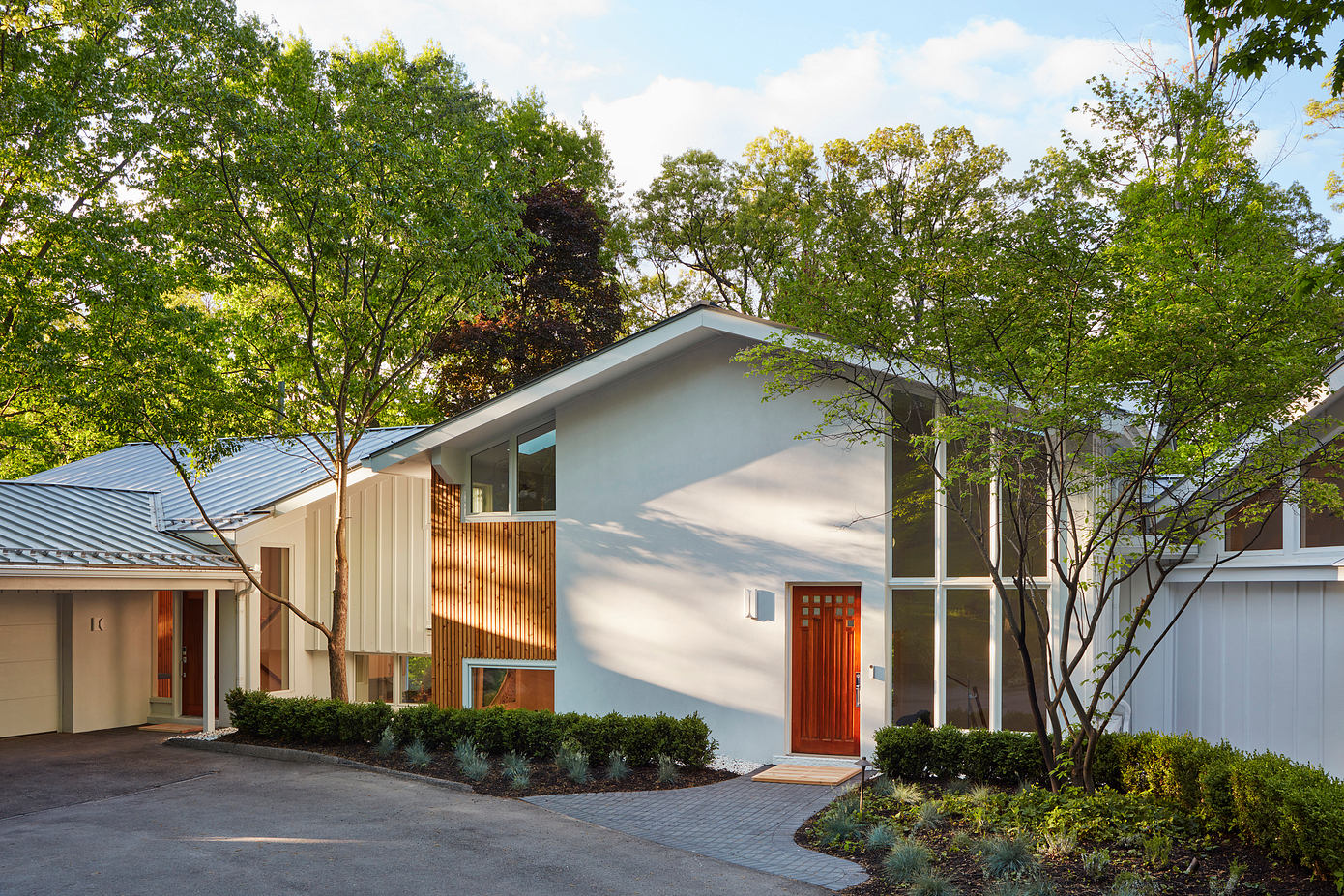Sodon Lake House: Midcentury Modern Sanctuary in Michigan