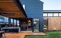 001-torquay-house-serene-coastal-retreat-in-australia.jpg