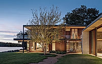 001-waters-edge-residence-sustainable-design-in-hot-humid-texas-climate.jpg