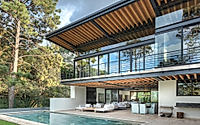 002-casa-efk-blending-eco-luxury-with-modern-design.jpg