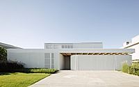 002-lua-house-modern-family-retreat-architecture-in-brazil.jpg