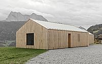 003-habitat-l-a-modern-twist-on-traditional-mountain-houses.jpg