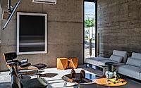 004-casa-patio-the-art-of-utilizing-concrete-in-contemporary-homes.jpg