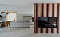 004-luxury-prefabricated-house-inside-madrids-oasis-of-sophistication.jpg