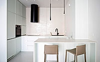 004-more-white-than-off-white-the-minimalist-charm-of-a-tbilisi-apartment.jpg