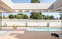006-patio-house-designing-privacy-and-tranquility-in-spain.jpg