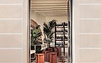 007-brett-exploring-a-wine-bars-architectural-charm-in-italy.jpg