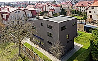 007-zosias-house-a-modern-take-on-single-family-living-in-gdansk.jpg
