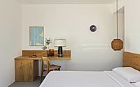 008-hotel-in-kamari-a-modern-take-on-traditional-greek-hotel-design.jpg