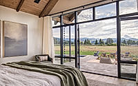 008-mountain-home-merging-modern-design-and-rustic-elegance-in-oregon.jpg