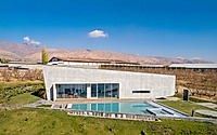 011-daarsib-villa-a-serene-getaway-amidst-irans-apple-orchards.jpg