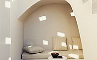 012-hotel-in-kamari-a-modern-take-on-traditional-greek-hotel-design.jpg