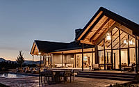 012-mountain-home-merging-modern-design-and-rustic-elegance-in-oregon.jpg