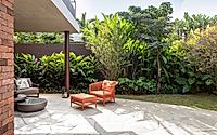 013-perpetua-house-indoor-garden-integration-in-brazils-1950s-home.jpg