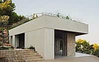 015-lookout-house-exposed-concrete-meets-natural-light.jpg