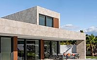 016-luxury-prefabricated-house-inside-madrids-oasis-of-sophistication.jpg