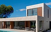 017-luxury-prefabricated-house-inside-madrids-oasis-of-sophistication.jpg