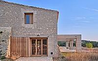021-house-1627-a-farmhouse-reborn-honoring-tradition-in-spain.jpg