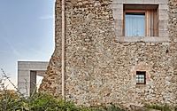 022-house-1627-a-farmhouse-reborn-honoring-tradition-in-spain.jpg