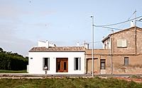 001-alqueria-in-alboraia-preserving-valencian-architecture.jpg