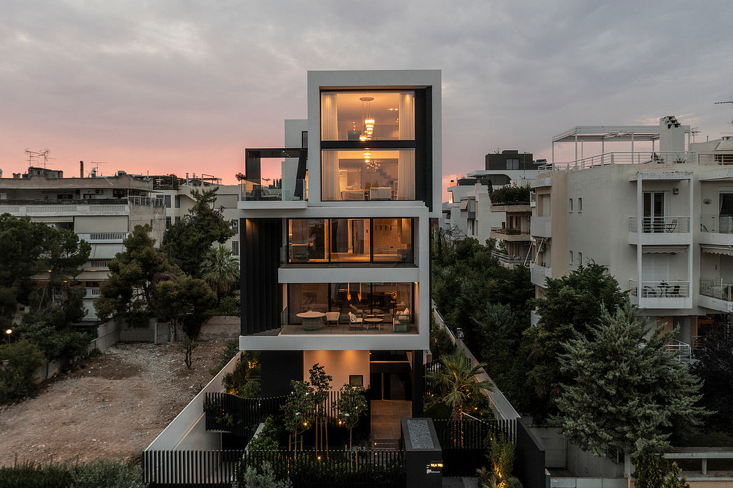 Apartment Building in Glyfada: Discover the Unique Apartments and Maisonettes