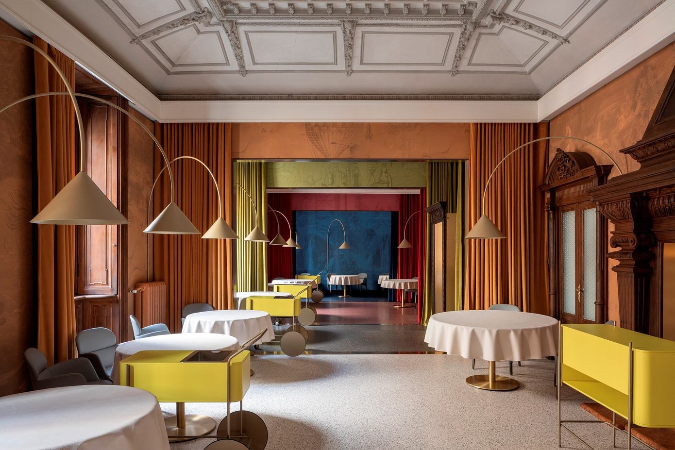 Contraste: Debonademeo’s Luxury Restaurant Redesign in Milan