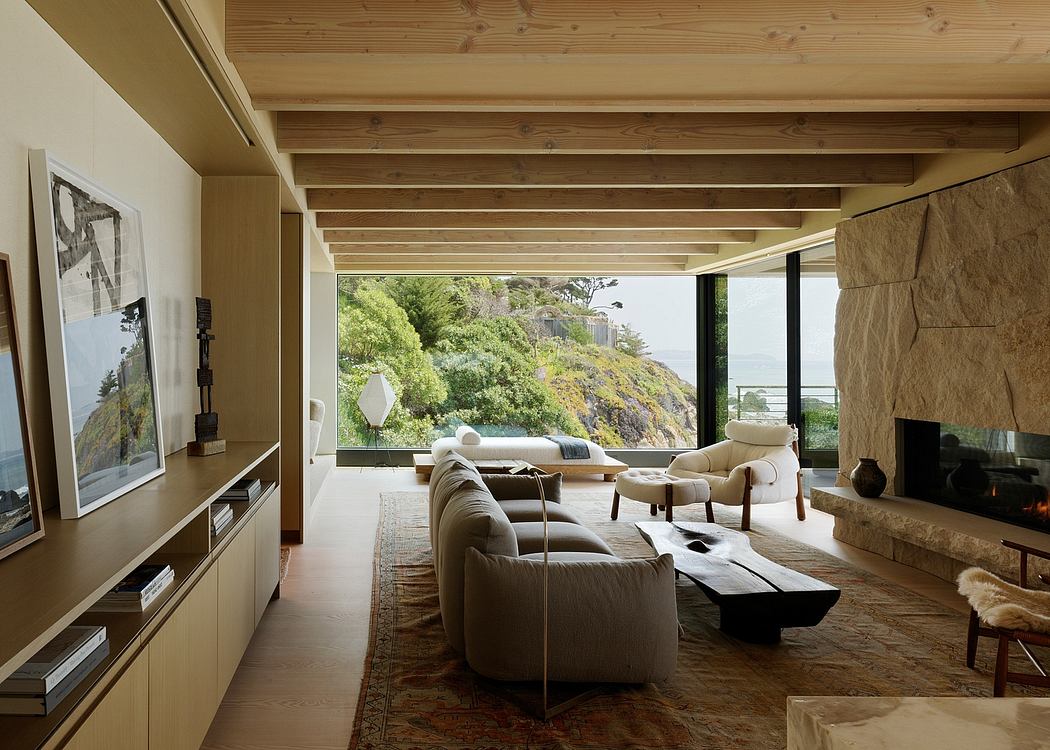 Graoni Beach House: Elevated Malibu Coastal Living