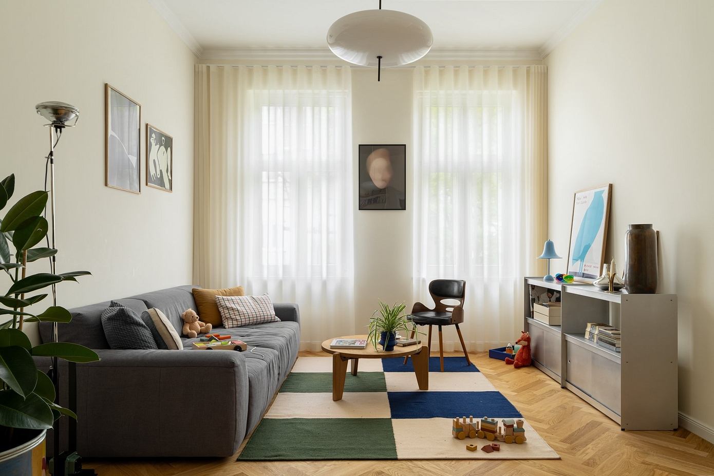 KAN36: Contemporary Berlin Apartment by Sunostudio