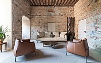 001-medieval-tower-in-siena-cmt-architettis-stunning-apartment-restoration.jpg