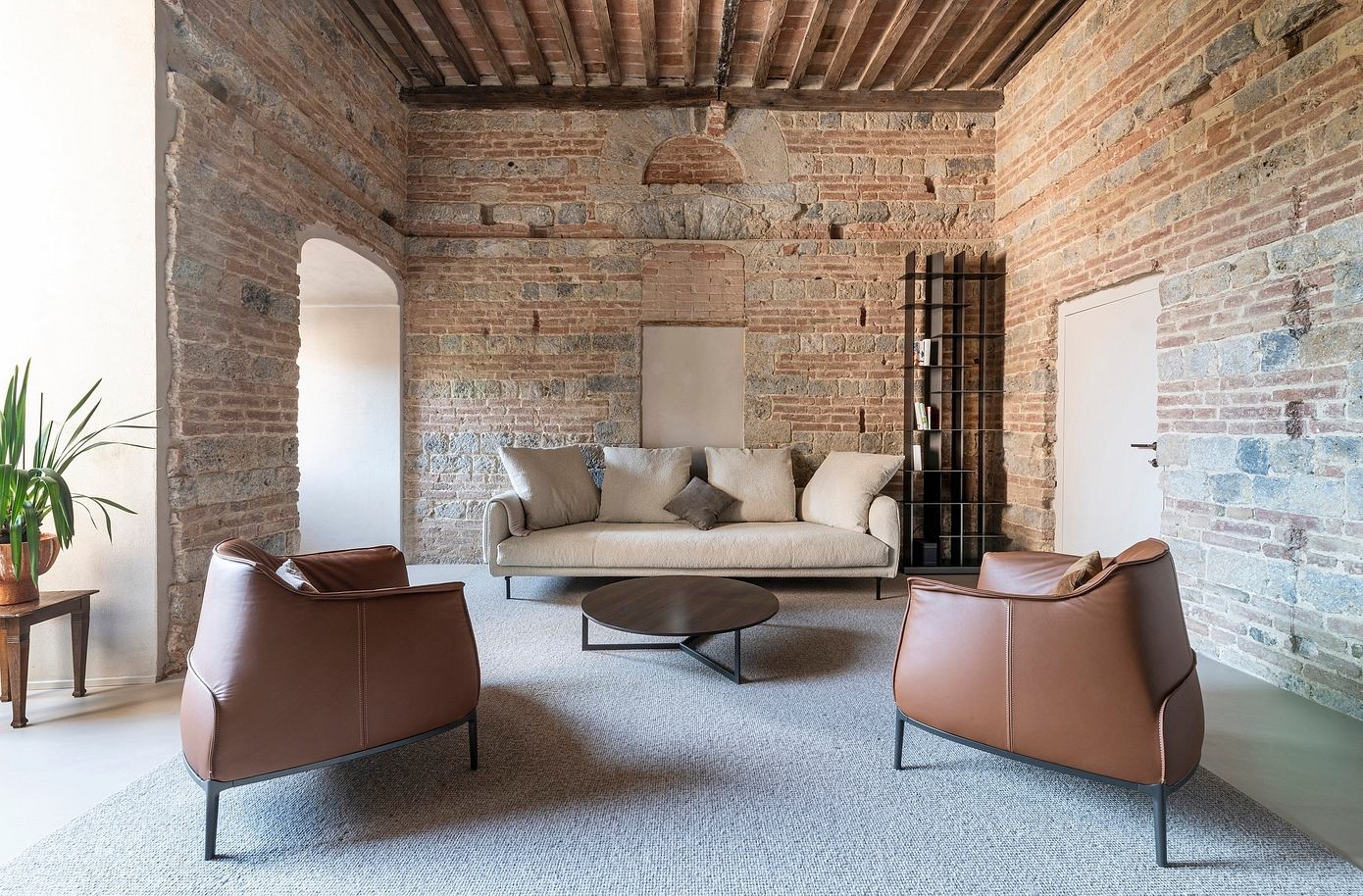 Medieval Tower in Siena: CMT Architetti’s Stunning Apartment Restoration