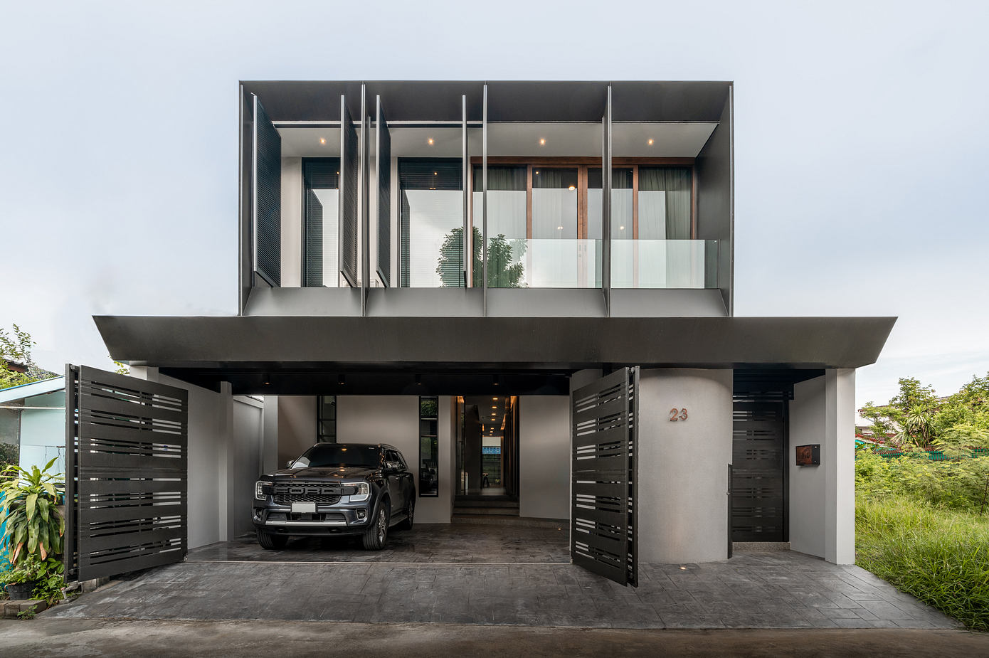 MNG Courtyard House: Designing for Limited Space in Bangkok
