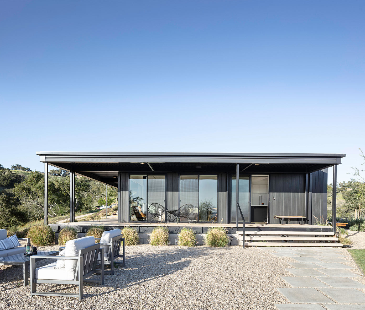 House 018: Sustainable Architecture Meets Stunning Scenery