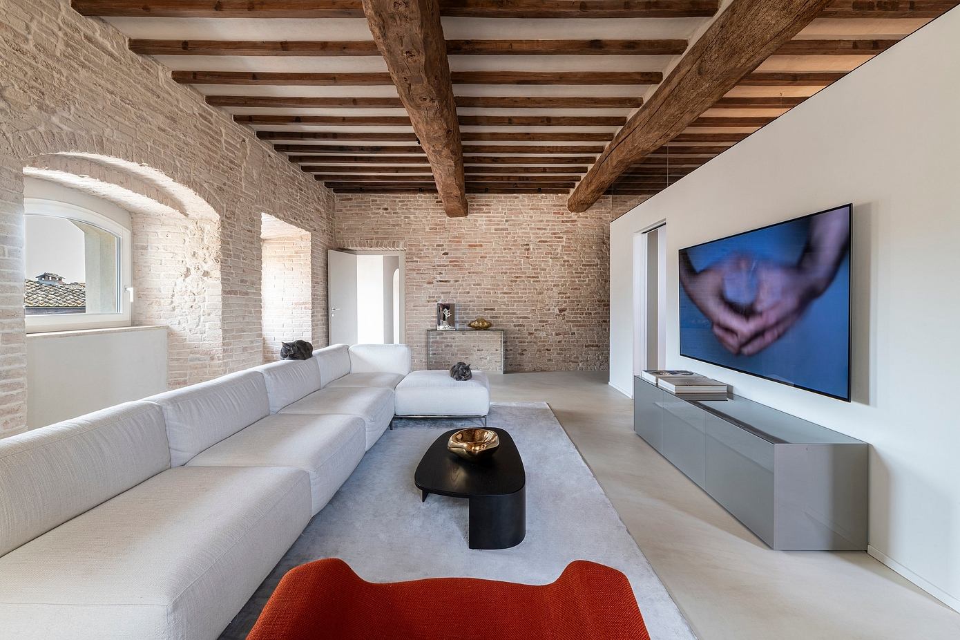 Medieval Palace in Siena: A Striking Blend of Medieval and Modern Design