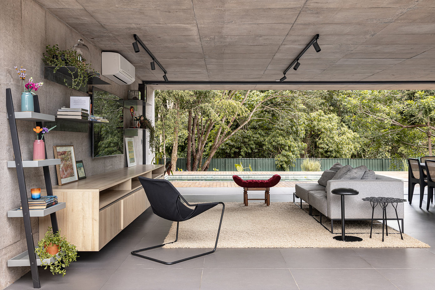 Habka House: A Closer Look at Brasilia’s Sustainable Home Design