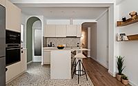 005-a-v-cado-vibrant-barcelona-apartment-designed-for-young-couple.jpg