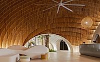 005-holiday-inns-samui-lobby-embracing-coconut-shell-inspiration.jpg