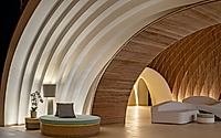 007-holiday-inns-samui-lobby-embracing-coconut-shell-inspiration.jpg