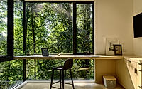 007-virginia-treehouse-elevated-living-in-the-virginia-woods.jpg