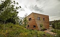 010-crest-haus-exploring-klimas-modern-mountain-retreat.jpg